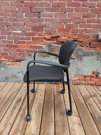 Modern Rolling Guest Chair with Durable Design