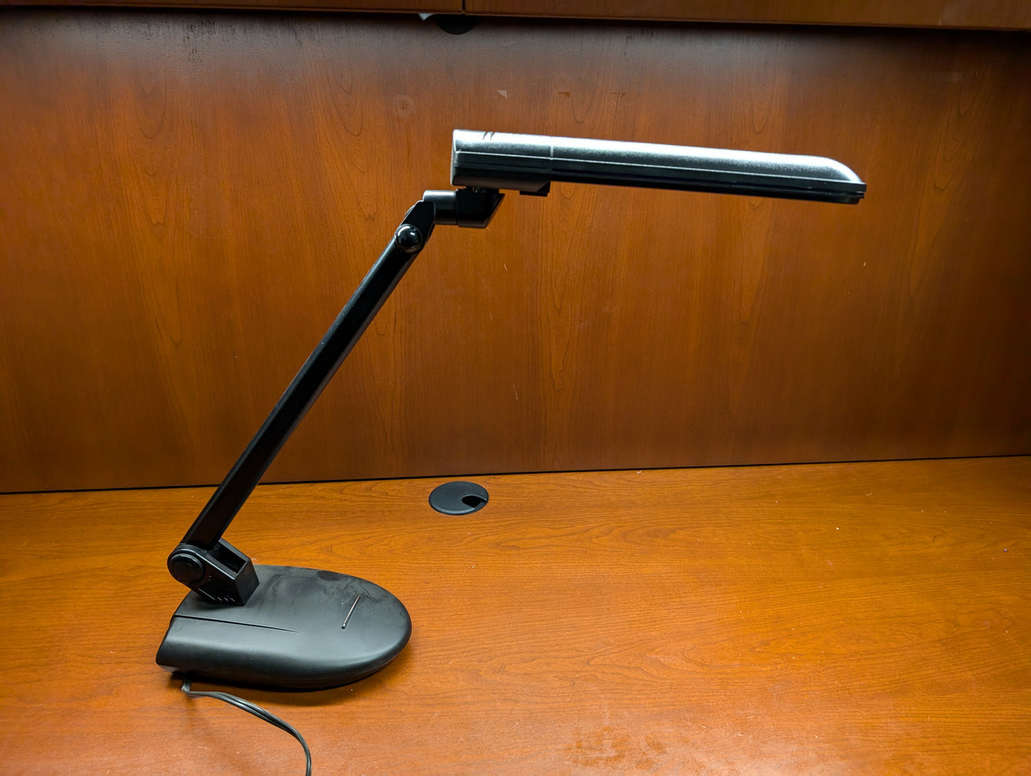 Desk lamp