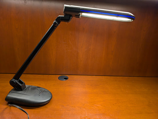 Desk lamp