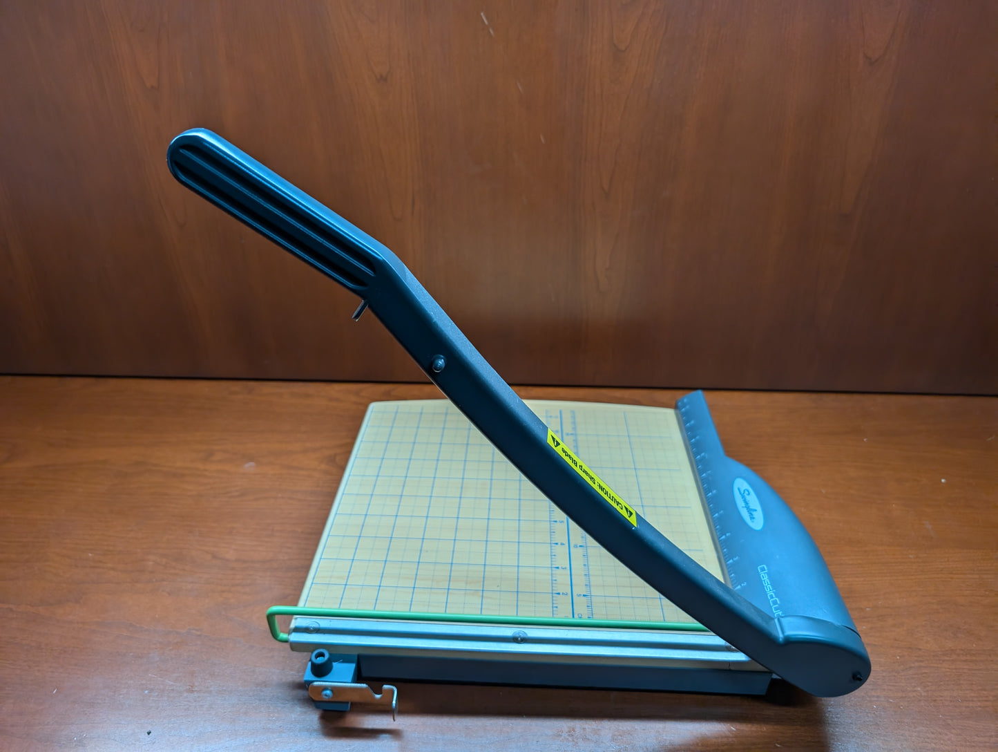 Swingline ClassicCut Guillotine Paper Cutter