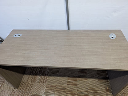 Modern Office Desk , 72" (L) x 24" (D) x 29" (H)