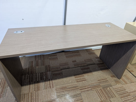 Modern Office Desk , 72" (L) x 24" (D) x 29" (H)