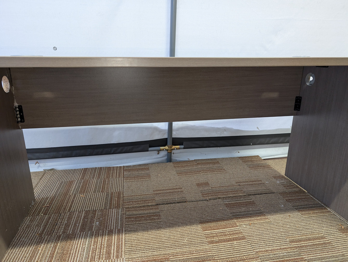 Modern Office Desk , 72" (L) x 24" (D) x 29" (H)