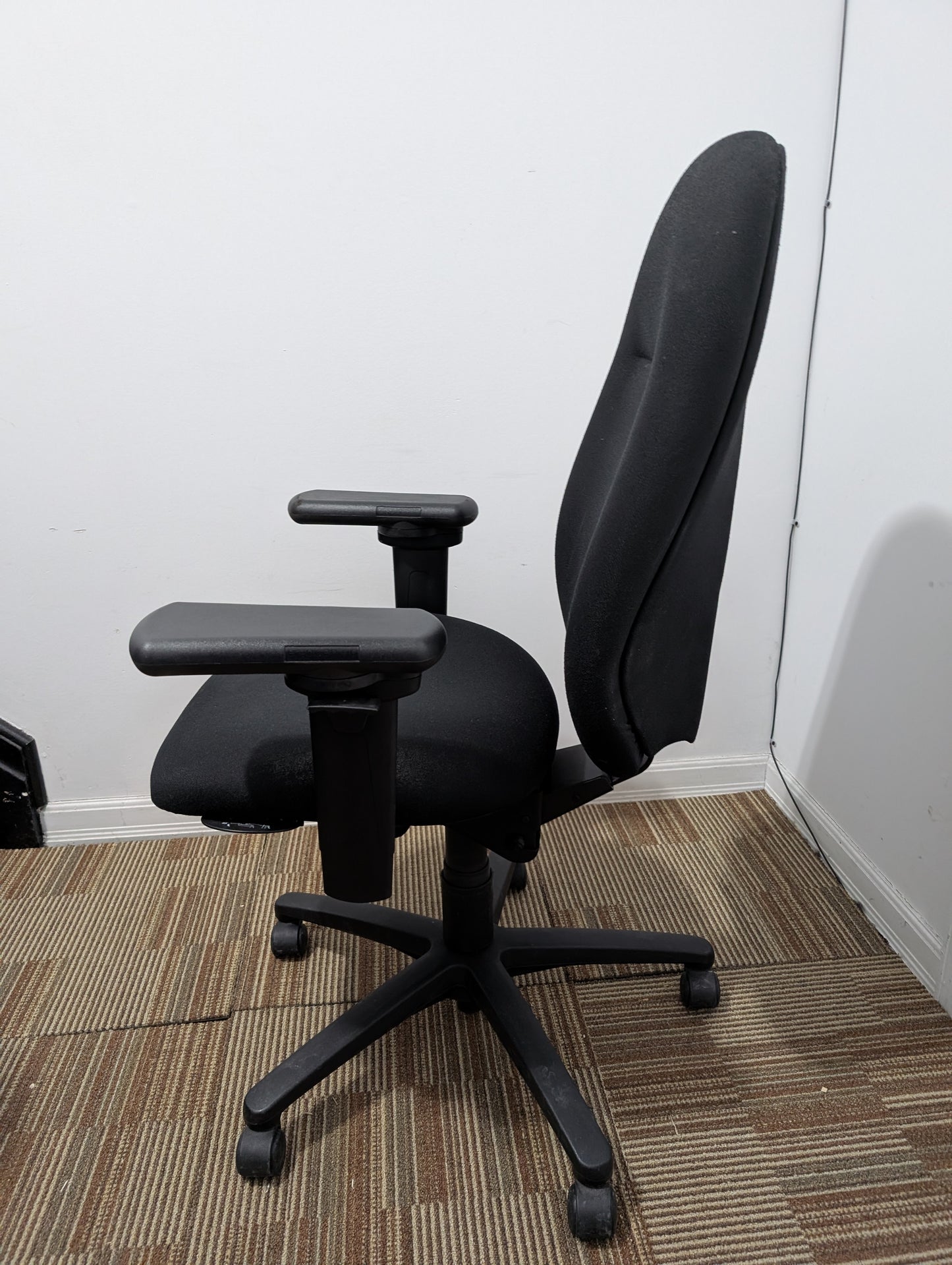 ergoCentric Office Chair