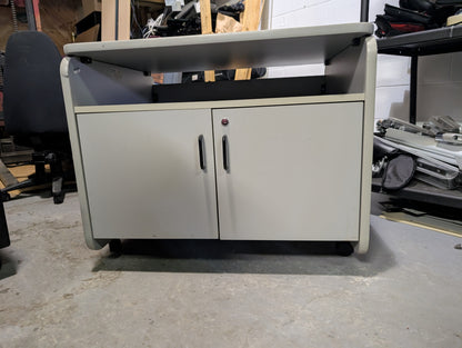 Heavy-duty Rolling Workstation with Storage