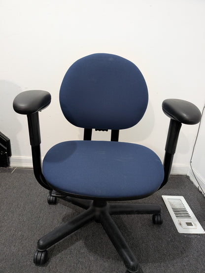 Steelcase Criterion 453 Series Office Chair