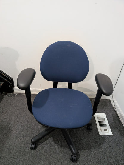 Steelcase Criterion 453 Series Office Chair