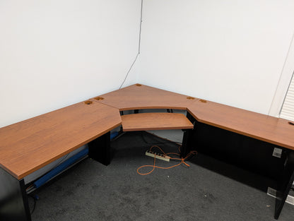 L-Shaped Executive Office Desk with Keyboard Tray