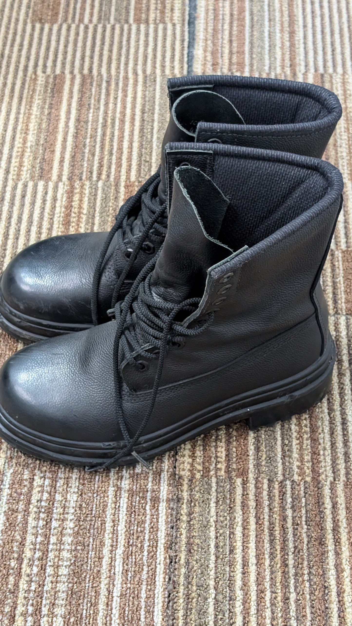 Oil and Acid Resistant Steel-toe boot